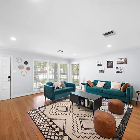 Cozy 4Br Haven With Ping Pong Table! Villa